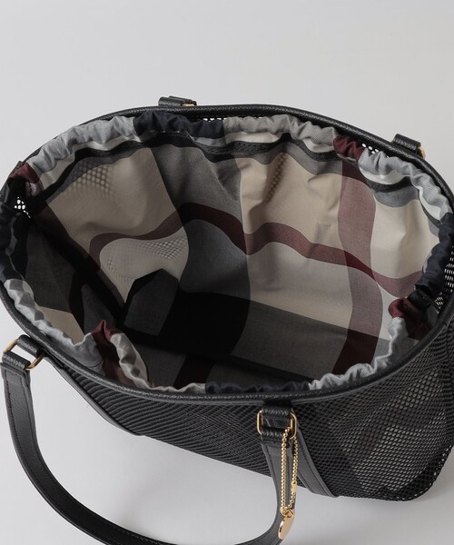 BLUE LABEL CRESTBRIDGE（ブルーレーベルクレストブリッジ）の 