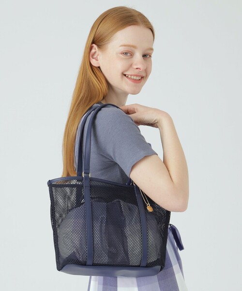 BLUE LABEL CRESTBRIDGE（ブルーレーベルクレストブリッジ）の