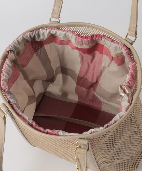 BLUE LABEL CRESTBRIDGE（ブルーレーベルクレストブリッジ）の 