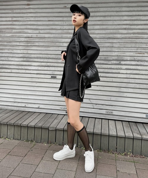 LVEU.（ラブユ.）の「Over jacket & pleated shorts set up / オーバージャケット&プリーツショートパンツセットアップ（セットアップ・レディース・ブラック・FREE）」の10枚目の写真