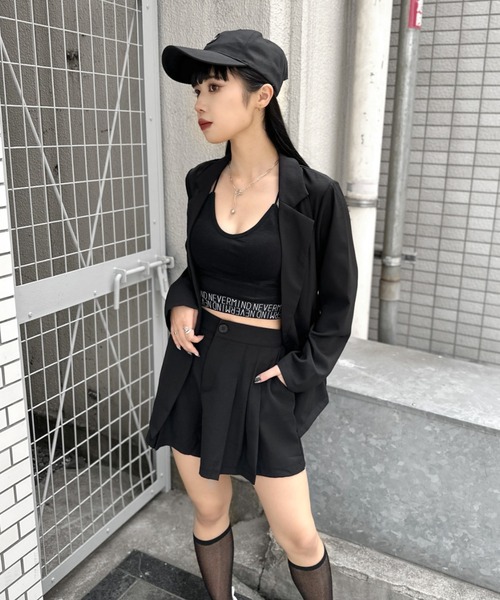 LVEU.（ラブユ.）の「Over jacket & pleated shorts set up / オーバージャケット&プリーツショートパンツセットアップ（セットアップ・レディース・ブラック・FREE）」の11枚目の写真