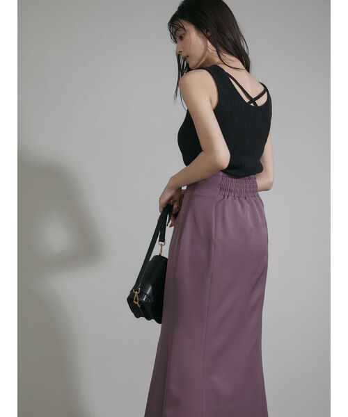 RESEXXY（リゼクシー）の「バッククロスニットタンクトップス（タンクトップ・レディース・アイボリー/ブラック/グリーン・FREE）」の22枚目の写真