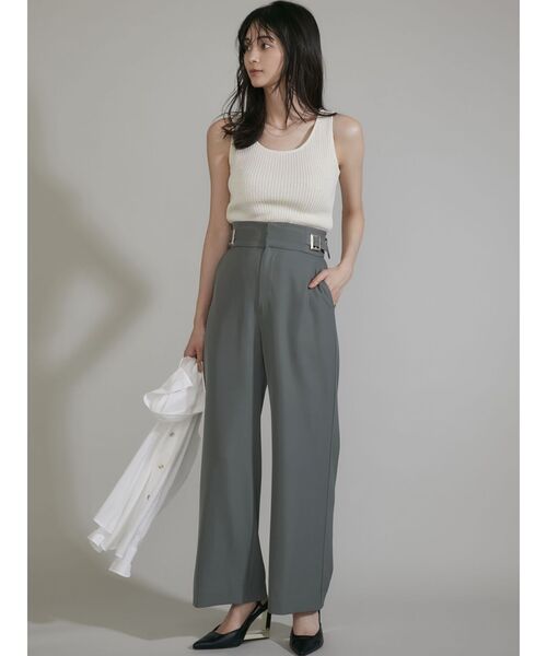 RESEXXY（リゼクシー）の「バッククロスニットタンクトップス（タンクトップ・レディース・アイボリー/ブラック/グリーン・FREE）」の6枚目の写真