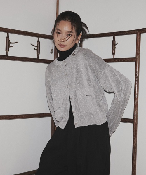 hellam（へラム）の「カーゴポケット カーディガン（カーディガン/ボレロ・レディース・ブラック/オフホワイト/杢グレー/シルバー/ブラウン/レッド・FREE）」の6枚目の写真