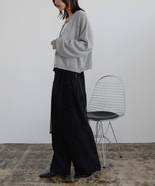 hellam（へラム）の「カーゴポケット カーディガン（カーディガン/ボレロ・レディース・ブラック/オフホワイト/杢グレー/シルバー/ブラウン/レッド・FREE）」の13枚目の写真