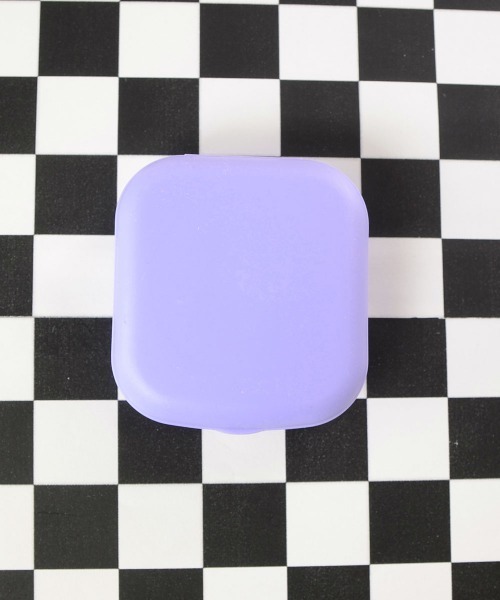 TONE SELECT GOODS(トーンセレクトグッズ)の「【float】コンパクト 無地 キャンディーカラー コンタクトケース/カラコンケース(その他ビューティーグッズ・レディース・オレンジ/パープル/ブルー/ピンク/イエロー/ミント/ブラック・FREE)」の4枚目の写真