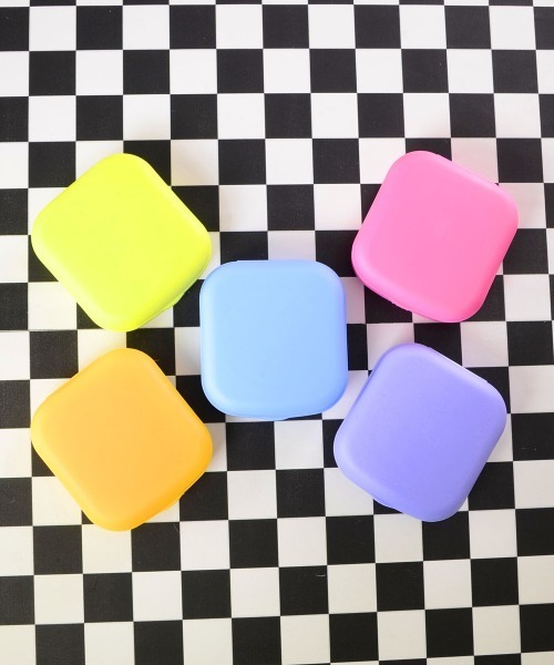 TONE SELECT GOODS(トーンセレクトグッズ)の「【float】コンパクト 無地 キャンディーカラー コンタクトケース/カラコンケース(その他ビューティーグッズ・レディース・オレンジ/パープル/ブルー/ピンク/イエロー/ミント/ブラック・FREE)」の9枚目の写真