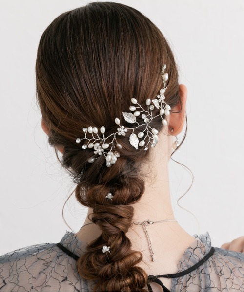 Cupid Heart(キューピッドハート)の「【Cupid Heart】結婚式アクセ!メタルリーフパールビジューヘッドドレス(ハーフ)(その他ヘアアクセサリー・レディース・シルバー・MEDIUM)」の4枚目の写真