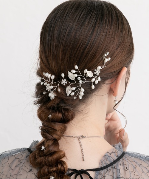 Cupid Heart(キューピッドハート)の「【Cupid Heart】結婚式アクセ!メタルリーフパールビジューヘッドドレス(ハーフ)(その他ヘアアクセサリー・レディース・シルバー・MEDIUM)」の8枚目の写真