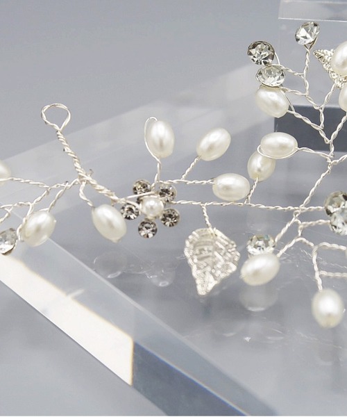 Cupid Heart(キューピッドハート)の「【Cupid Heart】結婚式アクセ!メタルリーフパールビジューヘッドドレス(ハーフ)(その他ヘアアクセサリー・レディース・シルバー・MEDIUM)」の10枚目の写真