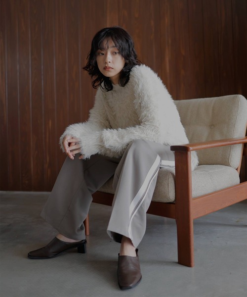 hellam(へラム)の「シャギー クルーネックニットプルオーバー(ニット/セーター・レディース・ホワイト/グレー/チャコールグレー・FREE)」の5枚目の写真