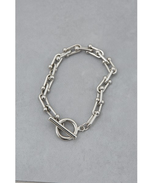 AZUL by moussy（アズールバイマウジー）の「Uチェーンブレスレット（ブレスレット・メンズ・シルバー・FREE）」の6枚目の写真