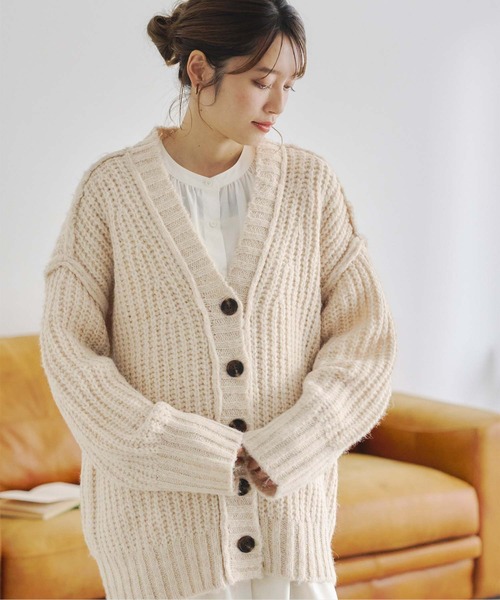 titivate（ティティベイト）の「Vネックローゲージニットカーディガン