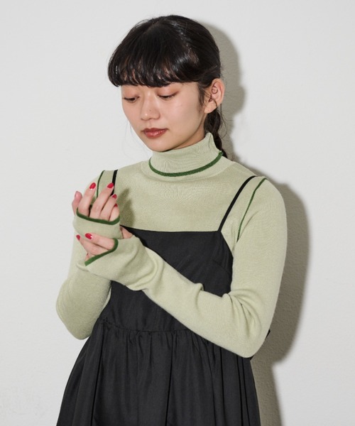MERLOT（メルロー）の「配色タートルニット（ニット/セーター・レディース・ピンク/グリーン/ダークグレー/グレー・FREE）」の3枚目の写真
