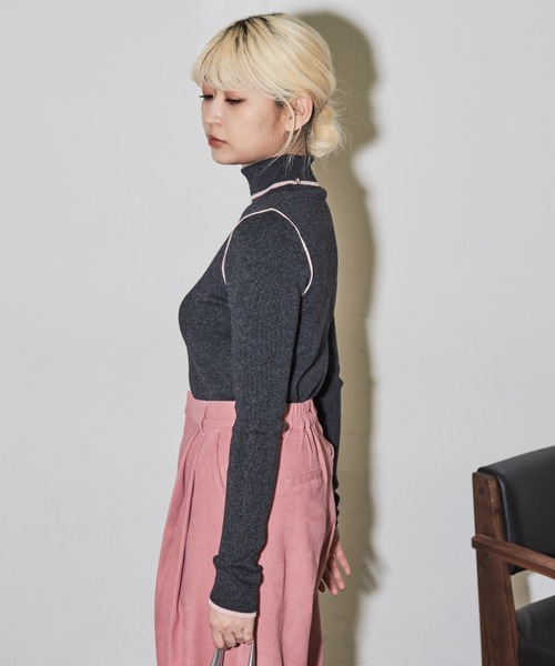 MERLOT（メルロー）の「配色タートルニット（ニット/セーター・レディース・ピンク/グリーン/ダークグレー/グレー・FREE）」の16枚目の写真