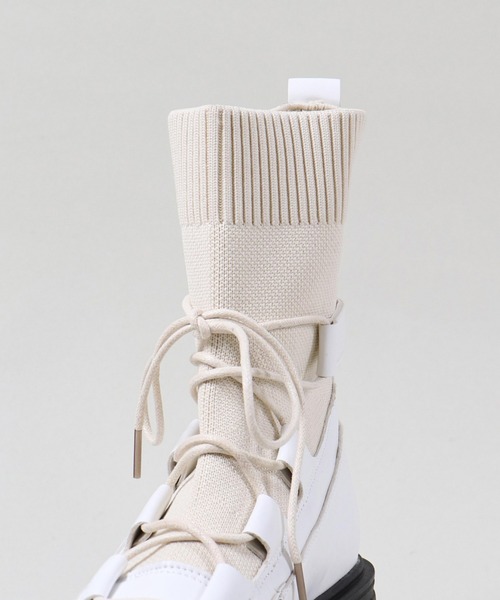 SPINNS（スピンズ）の「レースアップ 合皮ソックスブーツ（ブーツ・レディース・ブラック/ホワイト・L/M/LL）」の9枚目の写真