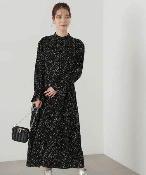 N.（N. Natural Beauty Basic）（エヌエヌナチュラルビューティーベーシック）の「◆ウエストリボンバンドカラーワンピース（ワンピース・レディース・ドット/ブルー・MEDIUM）」の5枚目の写真