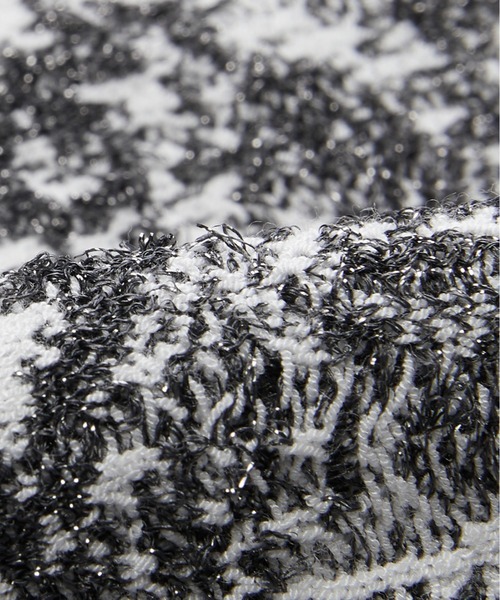 JNBY(ジェーエヌビーワイ)の「Miao Silver Jewelry Crew-neck Cardigan(ニット/セーター・レディース・グレー/ブルー・36/38/40)」の16枚目の写真