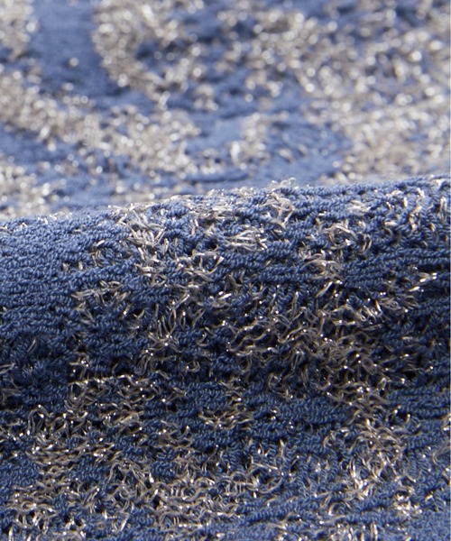 JNBY(ジェーエヌビーワイ)の「Miao Silver Jewelry Crew-neck Cardigan(ニット/セーター・レディース・グレー/ブルー・36/38/40)」の8枚目の写真