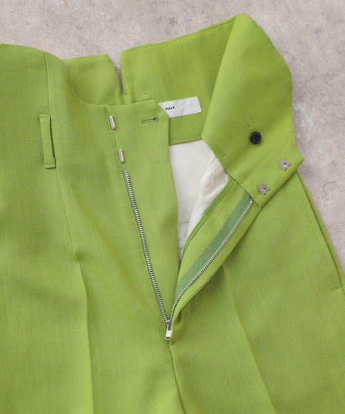 TOGA PULLA（トーガ　プルラ）の「【TOGA PULLA/トーガプルラ】Rayon polyester パンツ（スラックス・レディース・カーキ・SMALL/X-SMALL）」の17枚目の写真