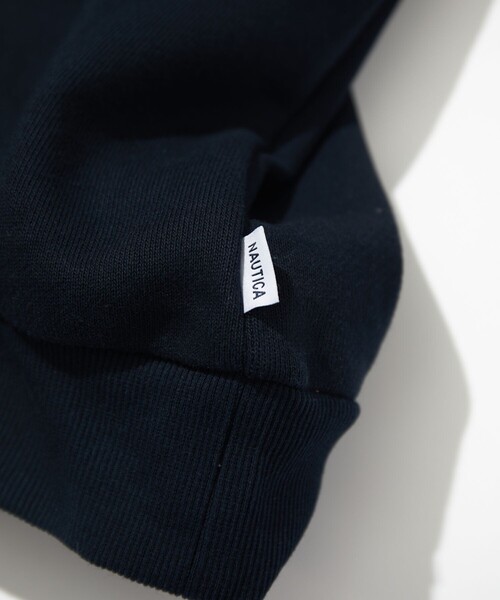 NAUTICA（ノーティカ）の「NAUTICA/ノーティカ Felt Patch Arch Logo Crewneck Sweatshirt/フェルトパッチ　アーチロゴクルーネック スウェットシャツ（スウェット・メンズ・ブラック/ブルー/ライトグレー/ホワイト/ネイビー・LARGE/MEDIUM/X-LARGE）」の11枚目の写真
