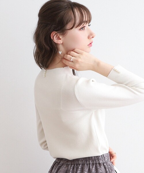 couture brooch（クチュールブローチ）の「◆LEMON ポイントパール調プチハイネックニット（ニット/セーター・レディース・ベビーピンク/オフホワイト/ブラック・42/38）」の2枚目の写真