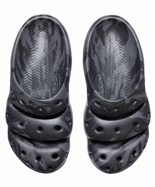 KEEN（キーン）の「KEEN/キーン メンズ サンダル 水陸両用 アウトドア フェス キャンプ YOGUI ヨギ1028525（サンダル・メンズ・ブラック×グレー・26.0cm/27.0cm/28.0cm）」の3枚目の写真