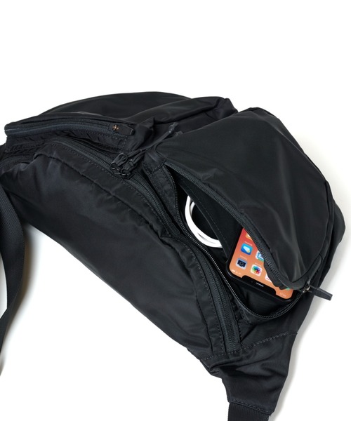 BAGJACK(バッグジャック)の「BAICYCLON by bagjack LARGE WAIST BAG (BCL-54)(バックパック/リュック・メンズ・ブラック・FREE)」の6枚目の写真