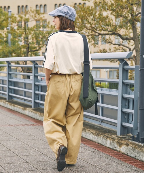 MONO-MART LADY'S(モノマートレディース)の「ナンバリングロゴ刺繍 ラグランライン半袖Tシャツ(Tシャツ/カットソー・レディース・ライトブルー/アイボリー/ライトブラウン/スミクロ/ネイビー/グリーン・FREE)」の13枚目の写真