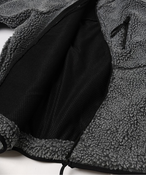 Jieda（ジエダ）の「【OUTLIERS×JieDa】FLEECE JACKET（ブルゾン・メンズ・ブラック/パープル・1/2）」の4枚目の写真