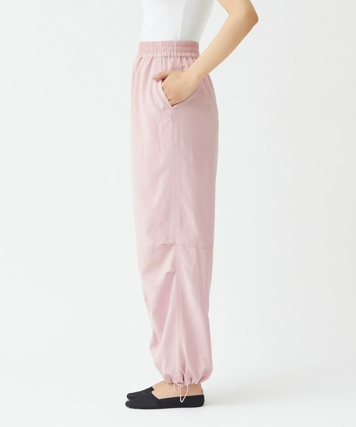 Tuche(トゥシェ)の「Tuche/トゥシェ ストレッチパンツ リラックスストレッチ パラシュートパンツ(その他パンツ・レディース・ブラック/ライトベージュ/ピンク系その他・MEDIUM/LARGE)」の10枚目の写真