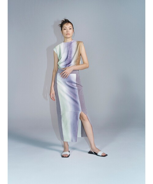 Ray BEAMS（レイビームス）の「RBS / グラデーション プリント プルオーバー（Tシャツ/カットソー・レディース・ネイビー/パープル・ONE SIZE）」の3枚目の写真