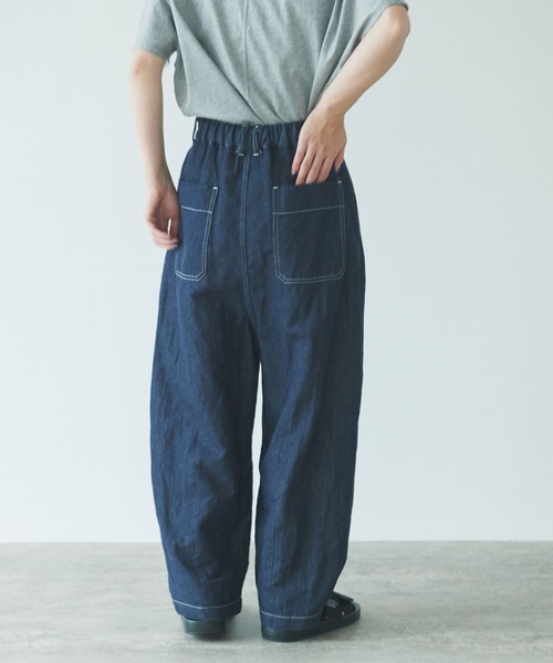 新品タグ付　yuni コットン/リネン デニム テーパードパンツ yuni（ユニ ）の「コットンリネン デニムテーパードパンツ