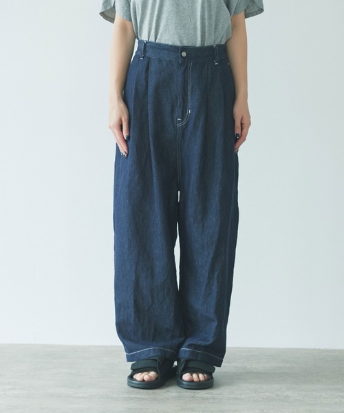 新品タグ付　yuni コットン/リネン デニム テーパードパンツ yuni（ユニ ）の「コットンリネン デニムテーパードパンツ