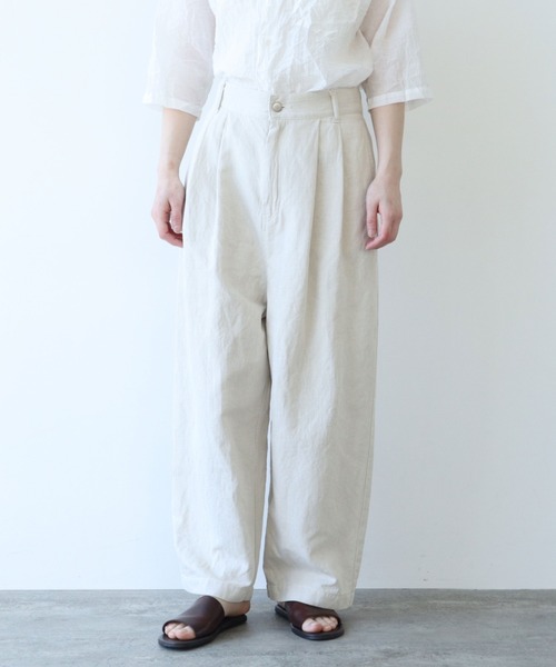 yuni（ユニ ）の「コットンリネン デニムテーパードパンツ