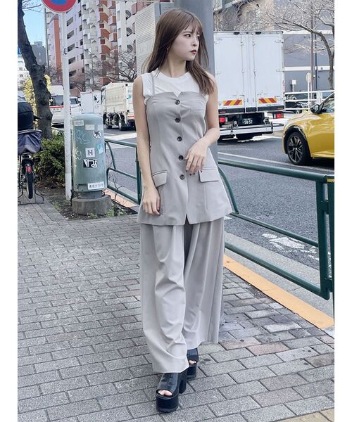 MURUA（ムルーア）の「セミシアーノースリカットトップス（Tシャツ/カットソー・レディース・イエロー/ブラック/ホワイト/ブルー・FREE）」の6枚目の写真