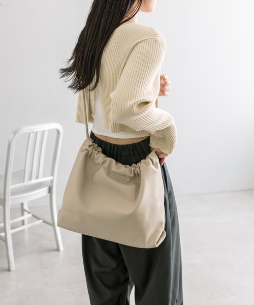 mystic(ミスティック)の「loti ドロストショルダートートバッグ(ショルダーバッグ・レディース・ブラック/アイボリー・ONE SIZE)」の6枚目の写真