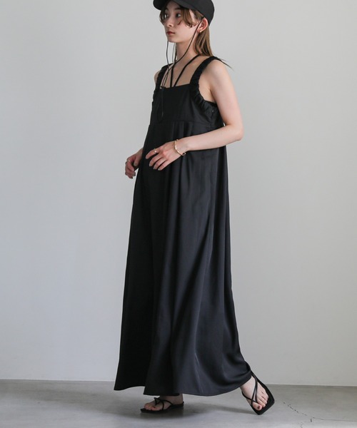 select MOCA(セレクトモカ)の「ショルダーギャザーキャミソールワンピース(ワンピース・レディース・ベージュ/ブラック・FREE)」の19枚目の写真