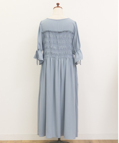 CLETTE（クレット）の「袖リボンシャーリングワンピース（ワンピース・レディース・ブラック/ブルー/ピンク・LL/3L/4L）」の12枚目の写真