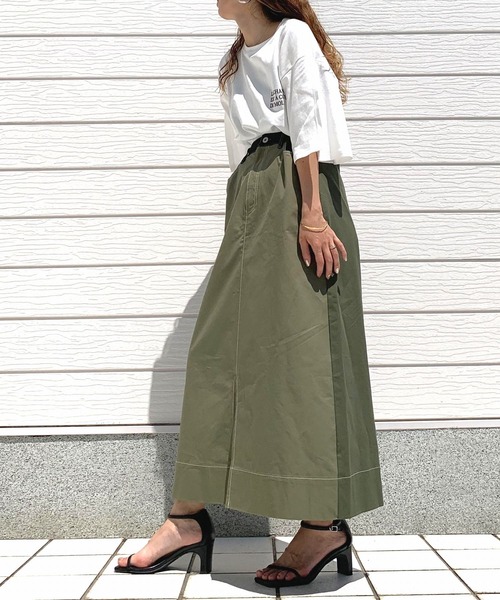 Q（キュー）の「スリットスリーブロゴT（Tシャツ/カットソー・レディース・ブラック/ホワイト・MEDIUM）」の15枚目の写真