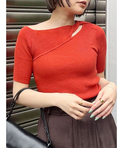 MURUA(ムルーア)の「ツイストワンショルニット(ニット/セーター・レディース・ホワイト/パープル/ブラック/ブルー/オレンジ・FREE)」の5枚目の写真