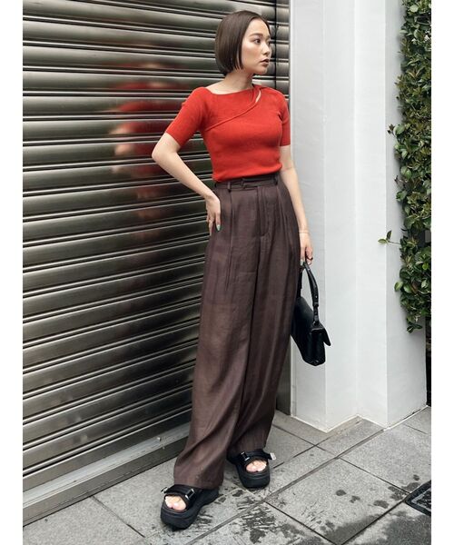 MURUA(ムルーア)の「ツイストワンショルニット(ニット/セーター・レディース・ホワイト/パープル/ブラック/ブルー/オレンジ・FREE)」の16枚目の写真