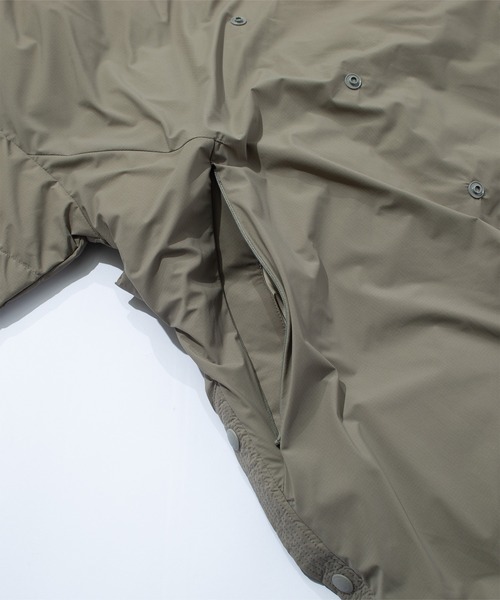 F/CE. (エフシーイー)の「F/CE. FT NEW STAND LONG COAT / エフシーイー FT ニュースタンドロングコート(ダウンジャケット/コート・レディース・ブルー/セージグリーン/ブラック/オリーブ・SMALL)」の22枚目の写真