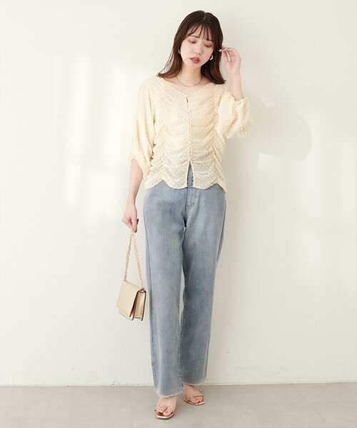 natural couture(ナチュラルクチュール)の「ドビードットシャーリングトップス(シャツ/ブラウス・レディース・アイボリー/ブラック/ブルー/ピンク・FREE)」の8枚目の写真
