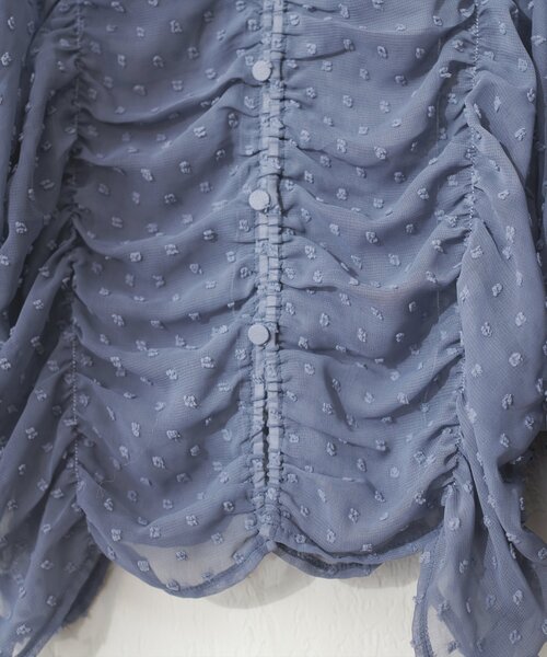 natural couture(ナチュラルクチュール)の「ドビードットシャーリングトップス(シャツ/ブラウス・レディース・アイボリー/ブラック/ブルー/ピンク・FREE)」の21枚目の写真