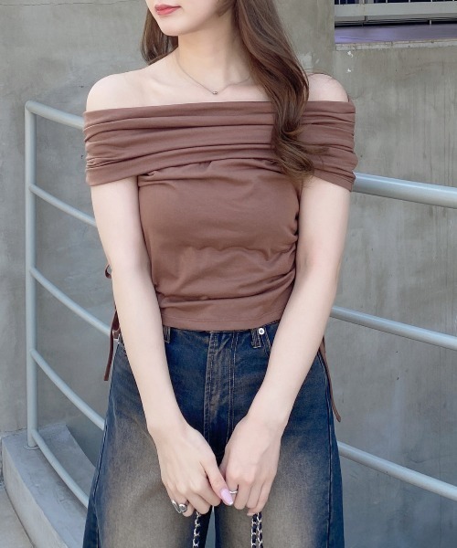 INGNI(イング)の「サイドギャザーオフショルトップス(Tシャツ/カットソー・レディース・オフホワイト/ブラック/ブラウン・M)」の17枚目の写真