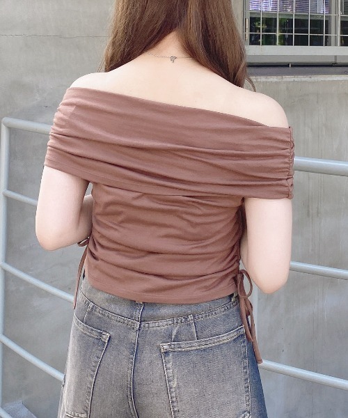 INGNI(イング)の「サイドギャザーオフショルトップス(Tシャツ/カットソー・レディース・オフホワイト/ブラック/ブラウン・M)」の19枚目の写真