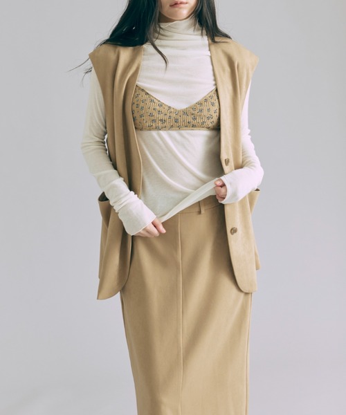 EN NEUME（エンノイム）の「【Set Up】Faux Suede Straight Skirt（スカート・レディース・バーガンディー/チャコールグレー/ベージュ・FREE）」の3枚目の写真