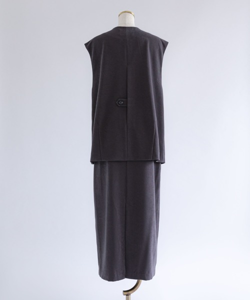 EN NEUME（エンノイム）の「【Set Up】Faux Suede Straight Skirt（スカート・レディース・バーガンディー/チャコールグレー/ベージュ・FREE）」の10枚目の写真