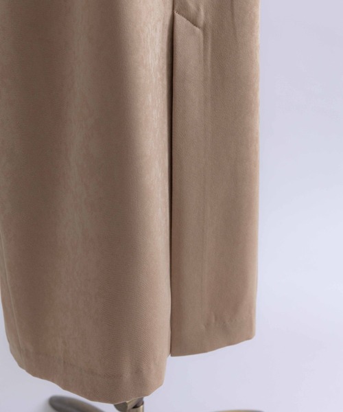EN NEUME（エンノイム）の「【Set Up】Faux Suede Straight Skirt（スカート・レディース・バーガンディー/チャコールグレー/ベージュ・FREE）」の4枚目の写真
